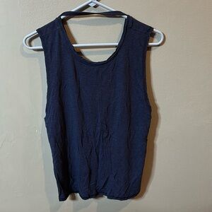 Basic women’s shirt, medium